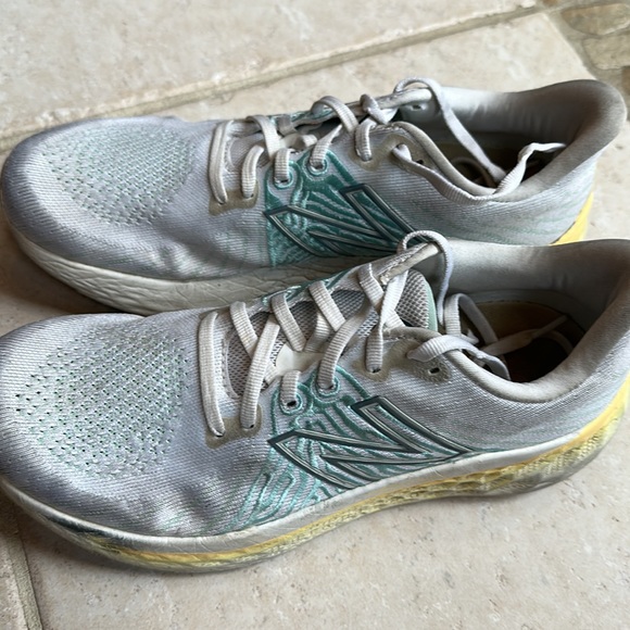 New Balance Fresh Foam X 1080v12 Lounge Around sneakers - Picture 3 of 9